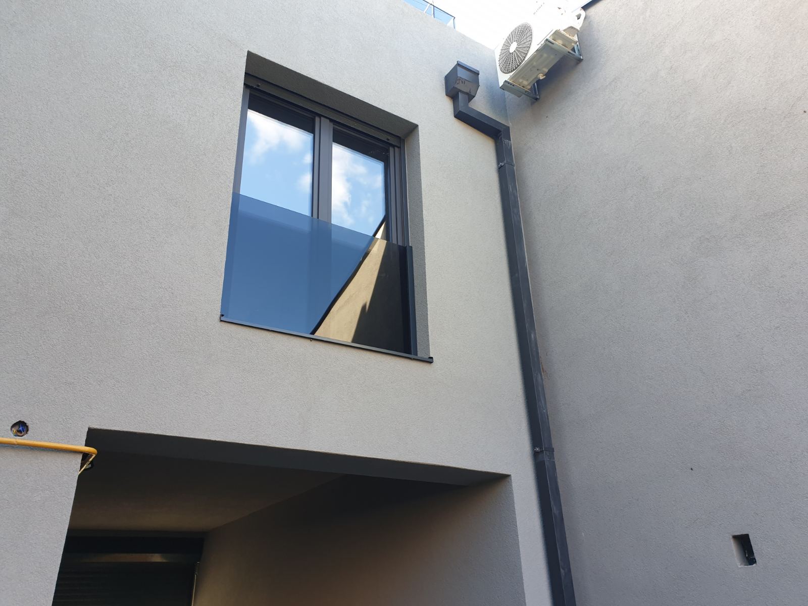 Francuski balkon od toniranog stakla